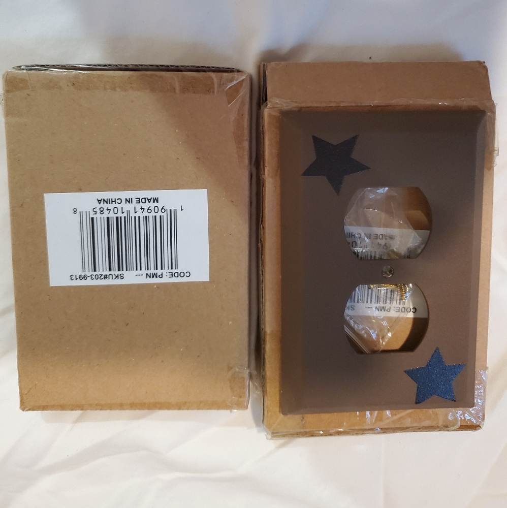 (2) 2 pk Iron Farmhouse Barn Star Plate Covers